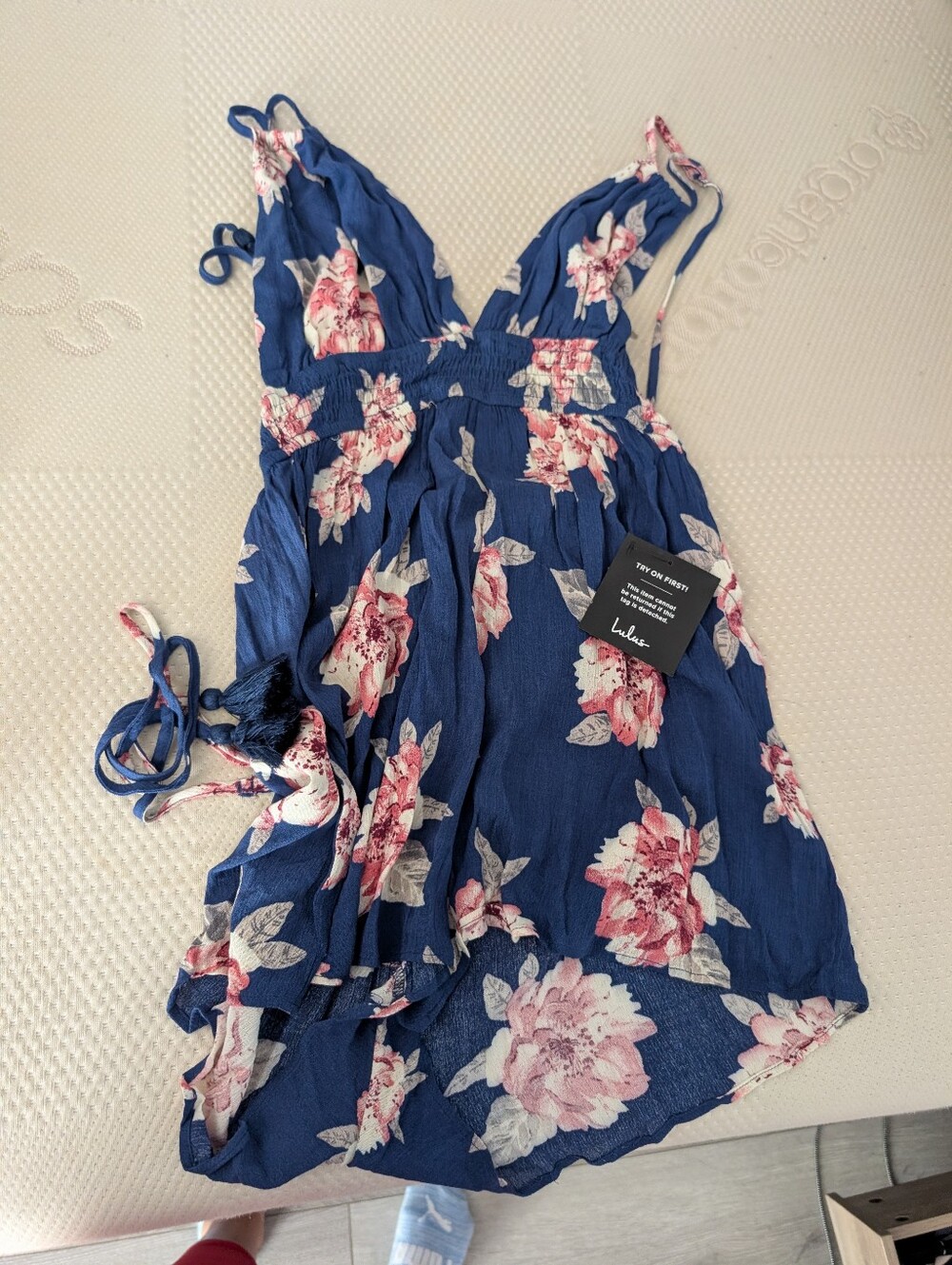 Lulus Size M Navy Floral V-Neck Sundress with Tie Straps - Picture 5 of 8